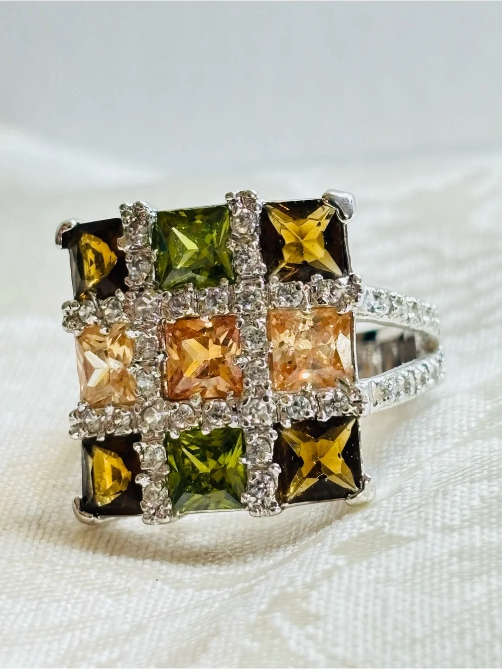 Elegant Crystal Cluster Cocktail Statement Ring Rhinestones Size 10